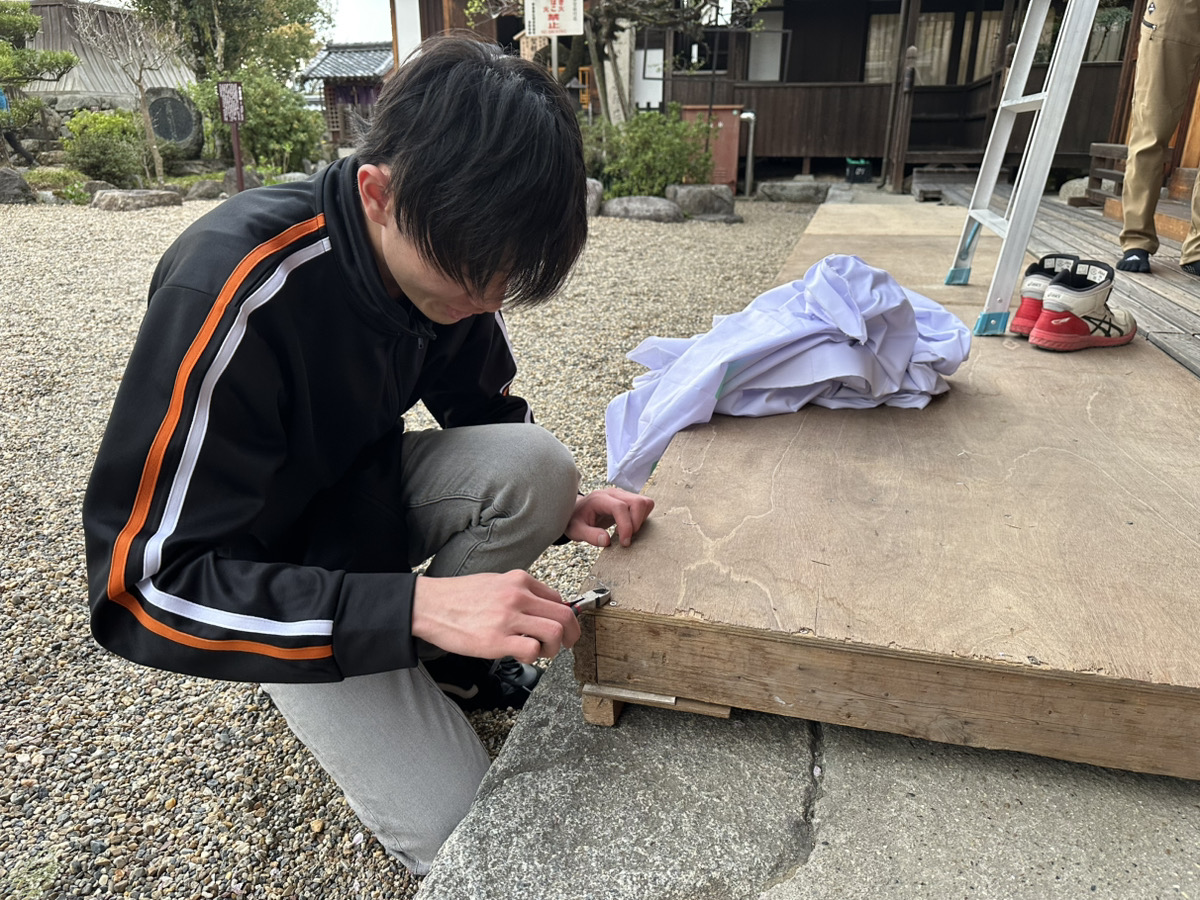現場写真　ステージ　設営写真